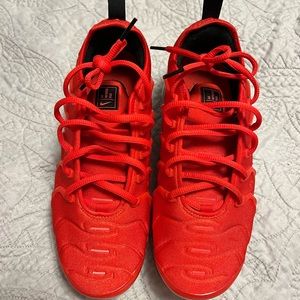 Vapormax Plus Chile Red/Black size 8